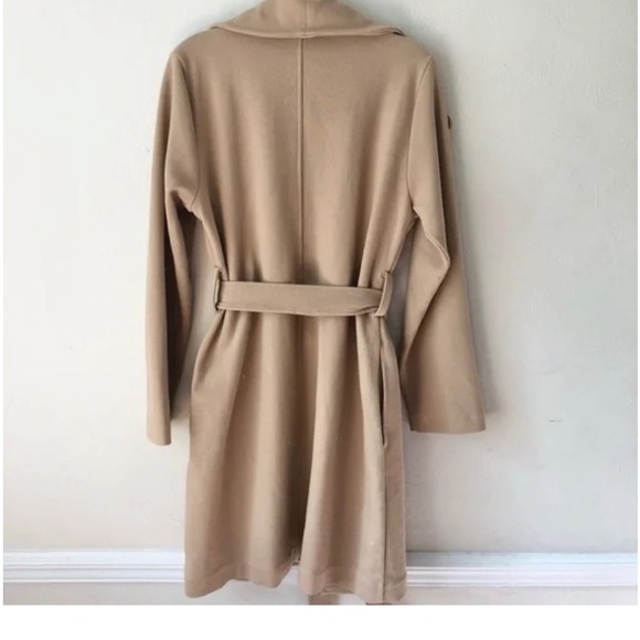 Banana Republic Camel Color Business overcoat - Picture 5 of 5